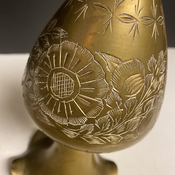 Brass Round Upright Vase Floral Etching’s India Table Top 10”H - Picture 12 of 12